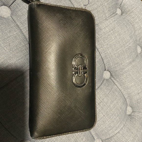 Salvatore Ferragamo - wallet - Picture 1 of 4